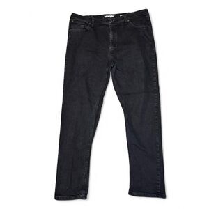 Wrangler Men's Black Regular Fit Straight Leg Jeans 40X32